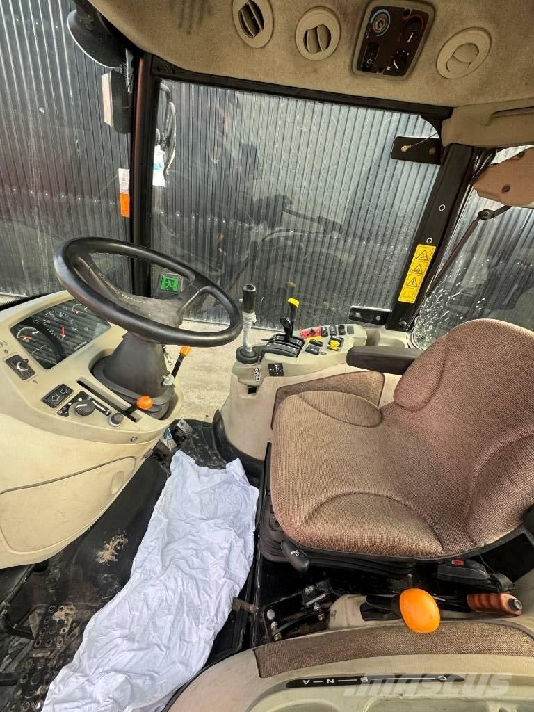 John Deere 3720 Manji traktori