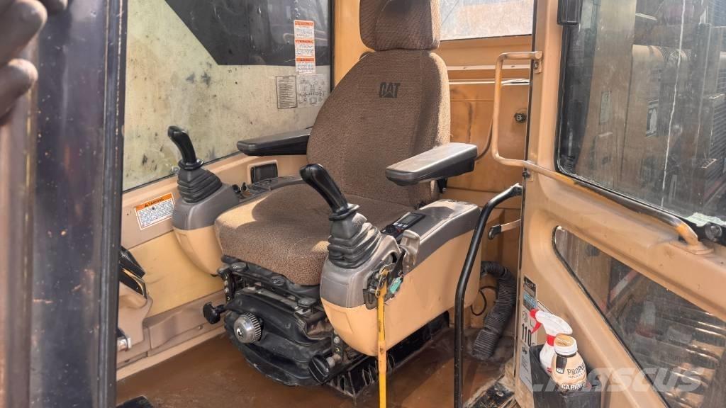CAT 365 B L II Bageri guseničari