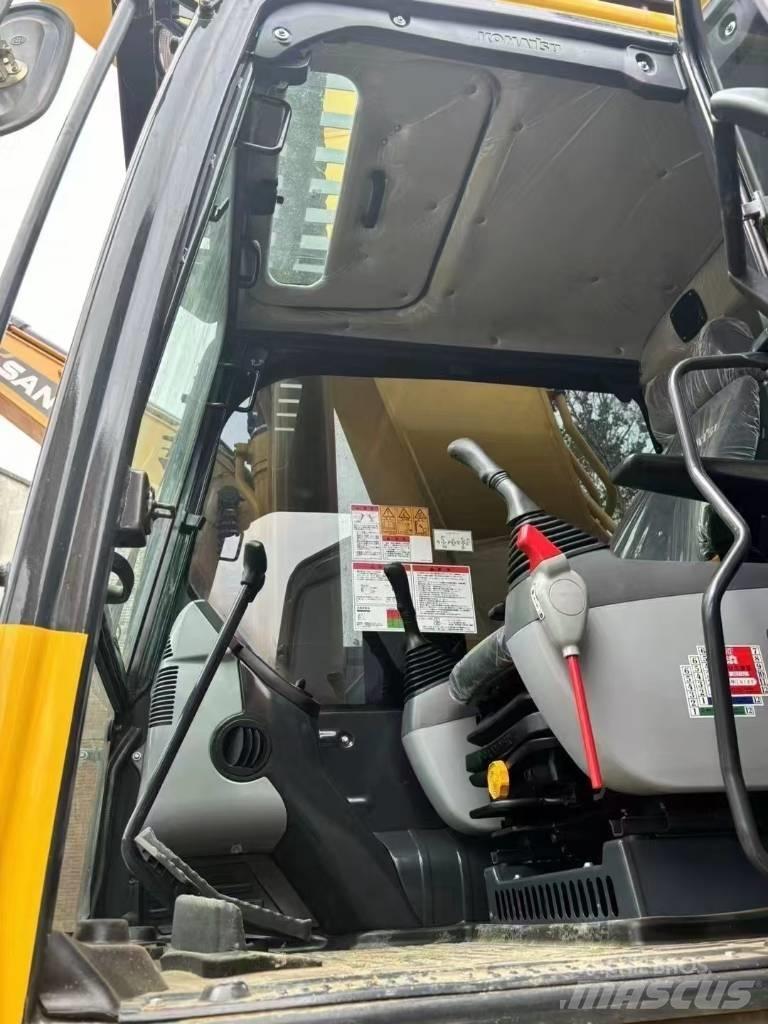 Komatsu 400-8 Bageri guseničari
