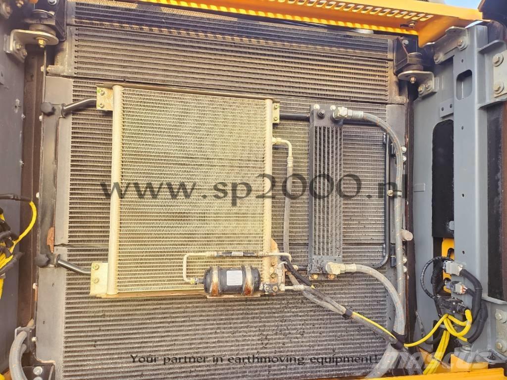 Liebherr R 936 LC Bageri guseničari