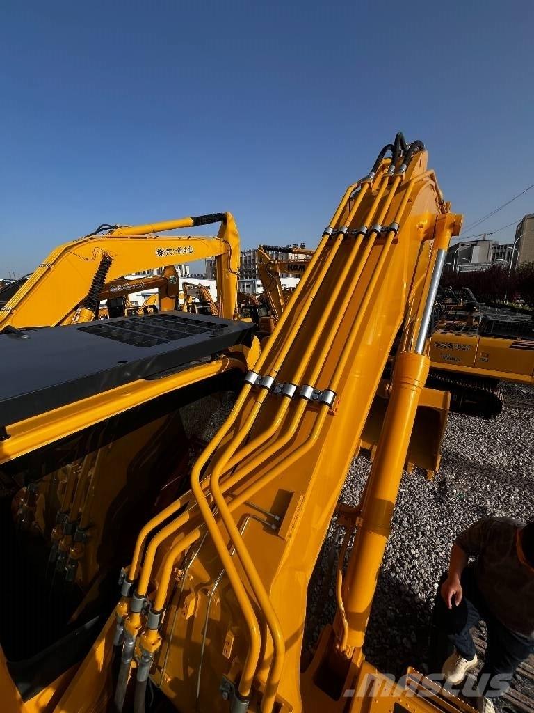 Komatsu PC450-8 Bageri guseničari