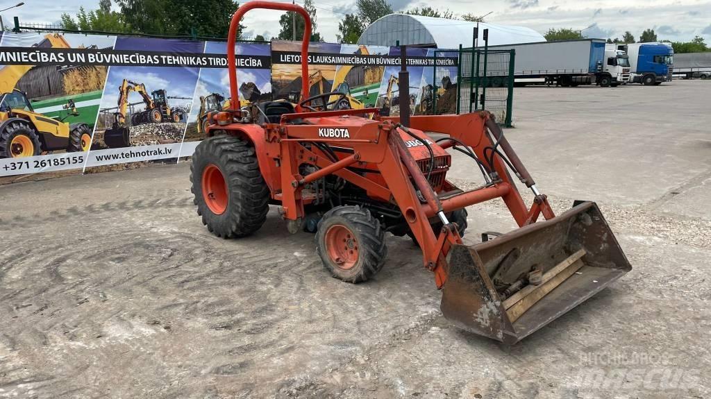Kubota B 20 Traktori