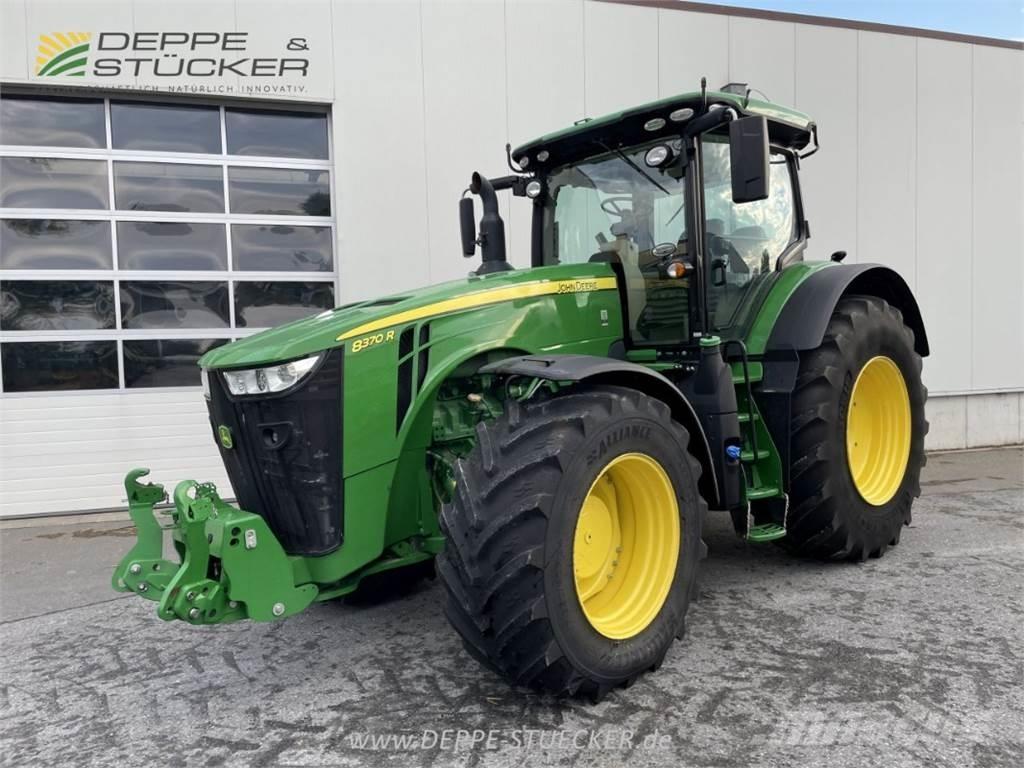 John Deere 8370R Traktori