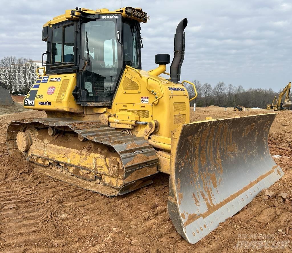 Komatsu D51PXi-24 Buldožeri guseničari