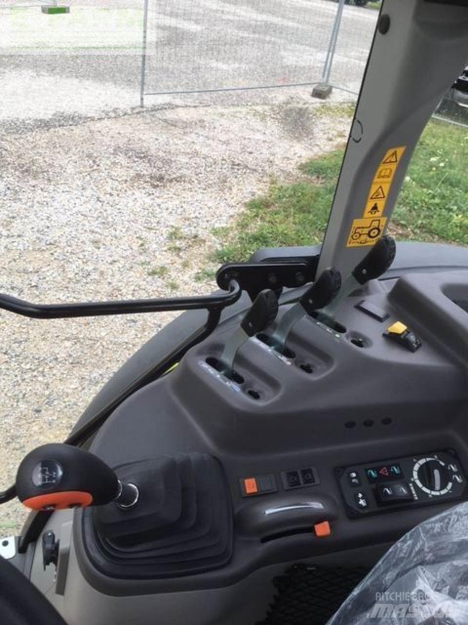 CLAAS axos 240 Traktori