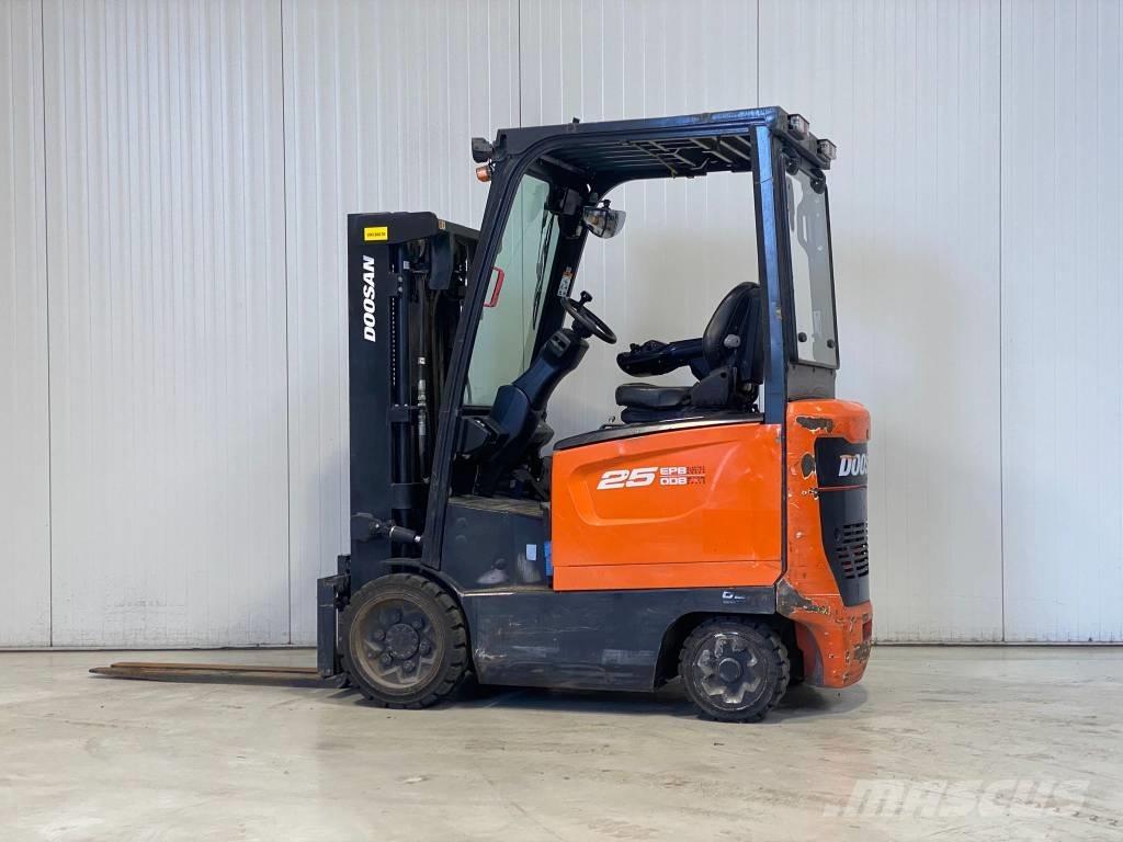 Doosan BC25S-7 Električni viljuškari