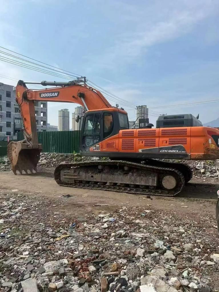 Doosan DX420LC Bageri guseničari