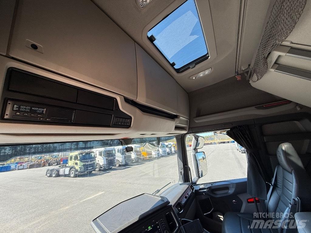 Scania R 770 Rol kiper kamioni sa kukom za podizanje tereta
