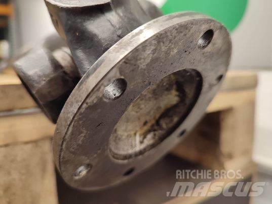 Atlas AR 65 shaft Transmisija