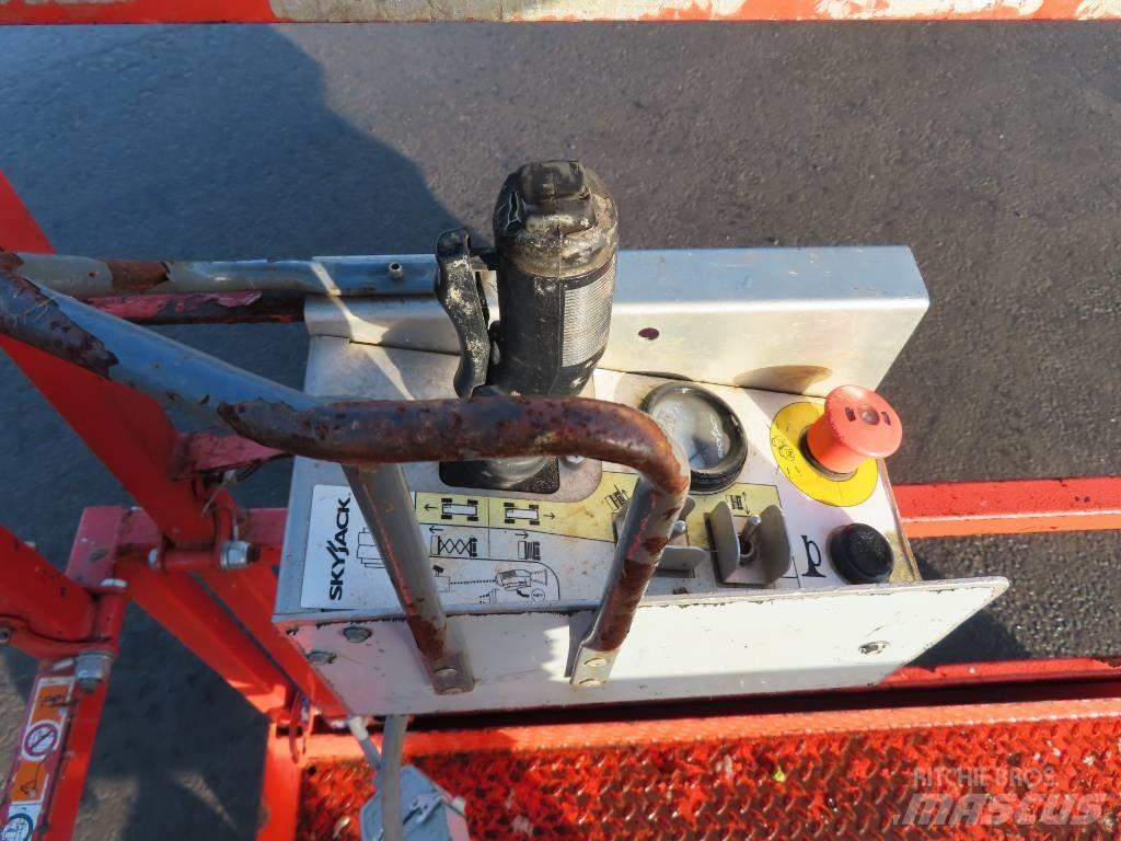 SkyJack SJ III 4632 Makazaste platforme