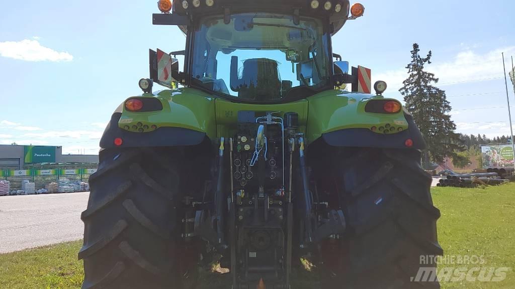 CLAAS Axion 810 Traktori