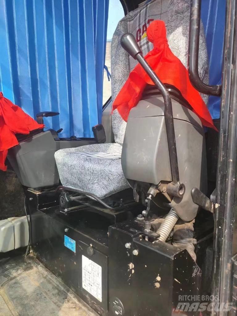 CAT 307E2 Bageri guseničari