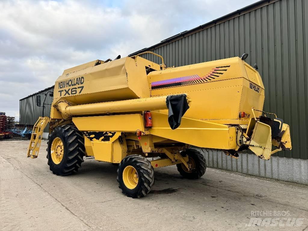 New Holland TX 67 Kombajni