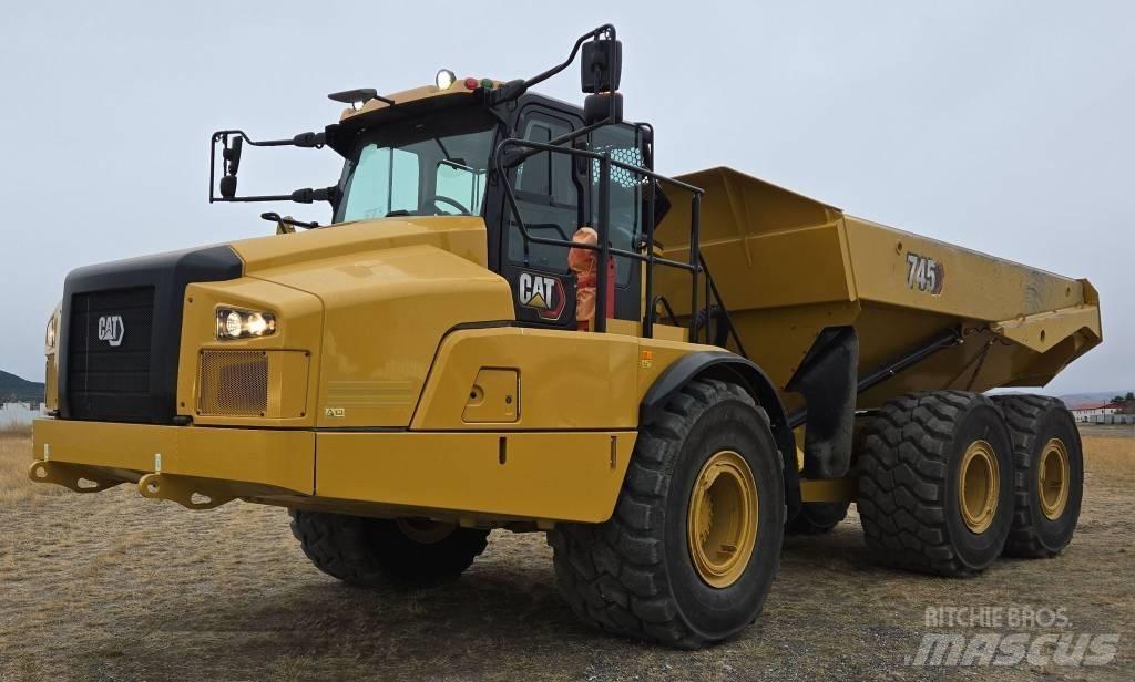 CAT 745 Zglobni damperi
