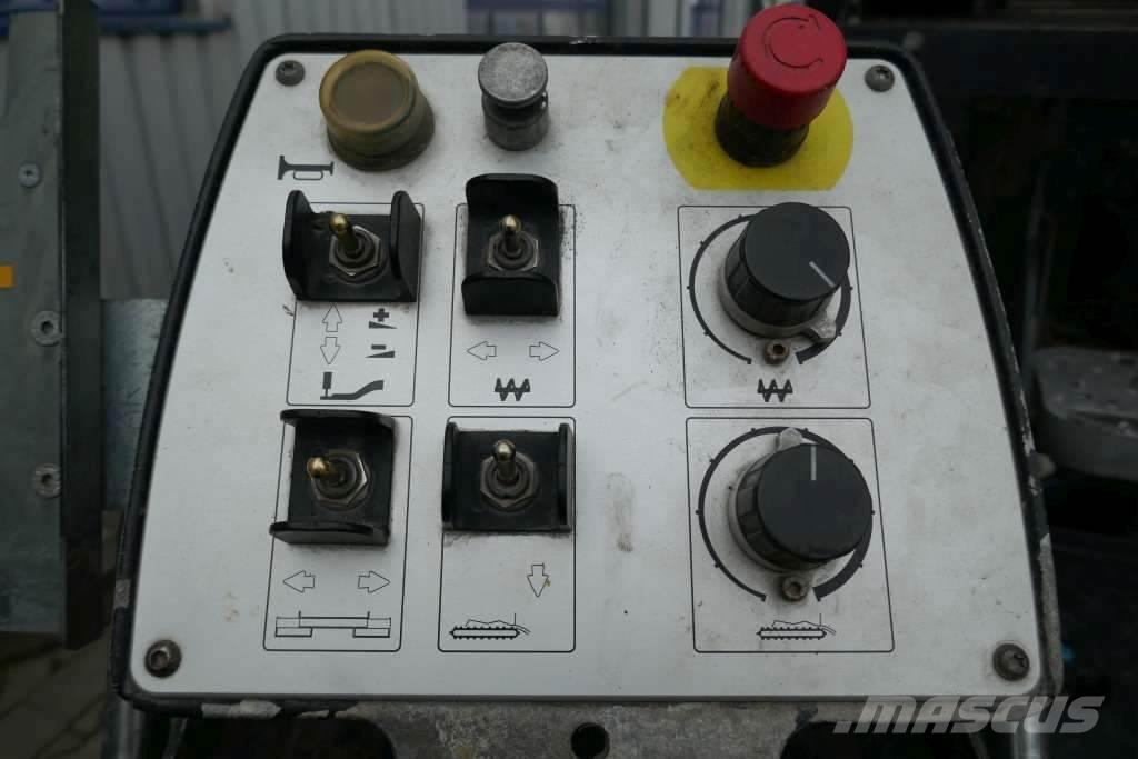 Bomag BF 300 C Male mašine za asfaltiranje