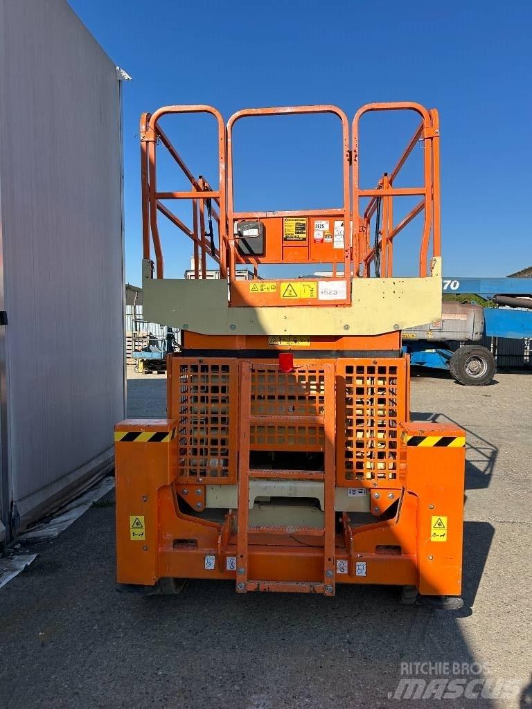JLG 4069 Makazaste platforme