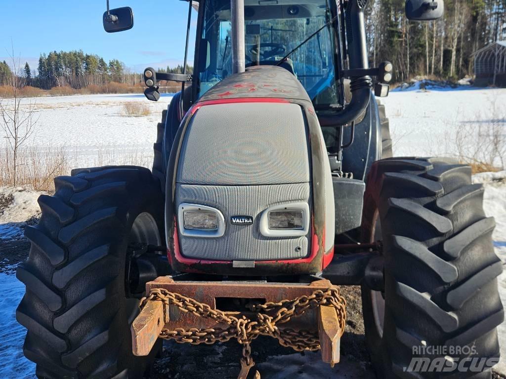 Valtra T 170 Traktori