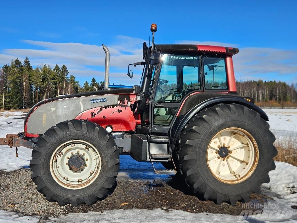 Valtra T 170 Traktori