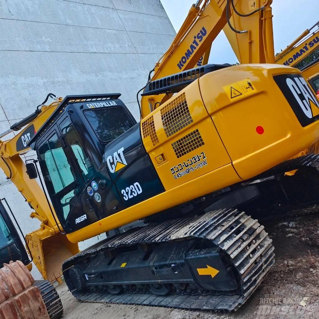 CAT 323 D Bageri guseničari