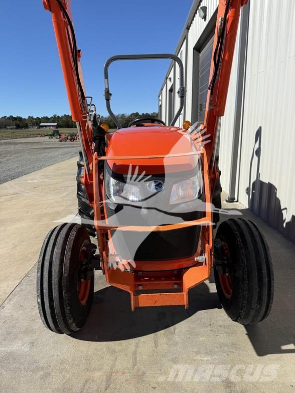 Kubota MX5200 Traktori
