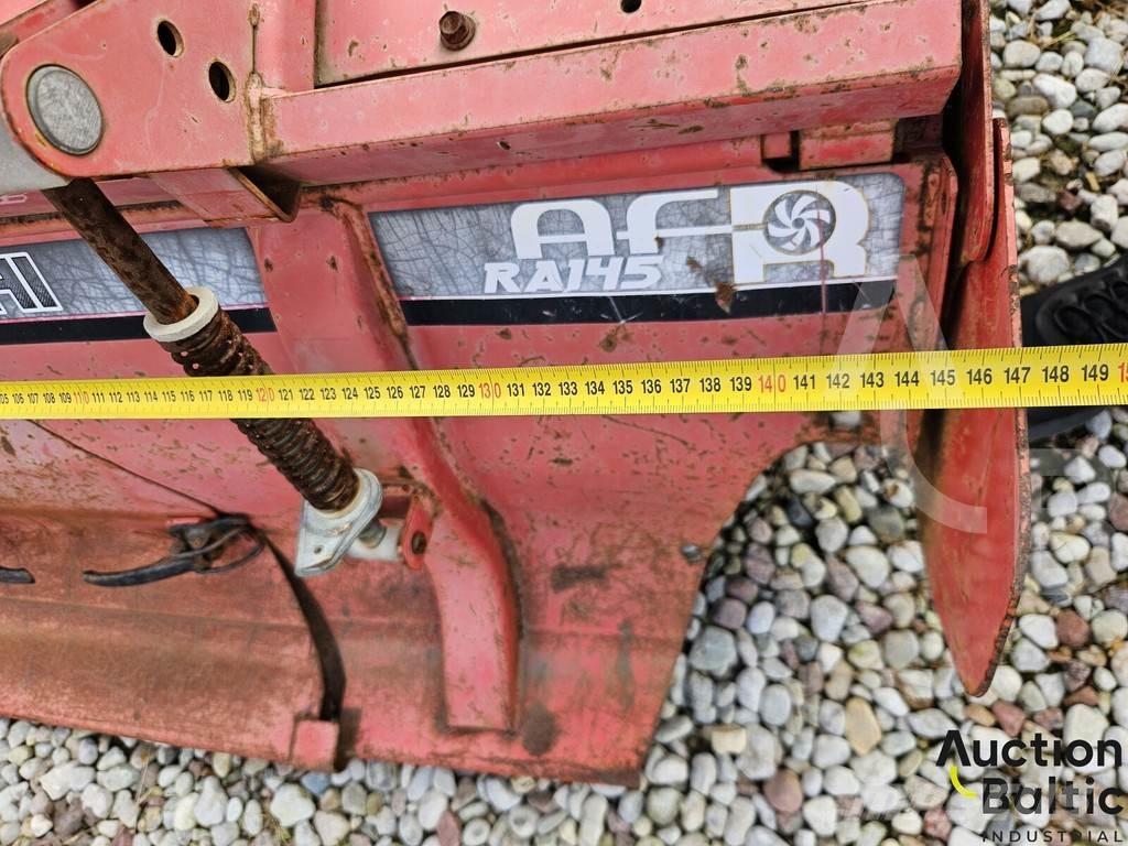 Mitsubishi MT200 Traktori