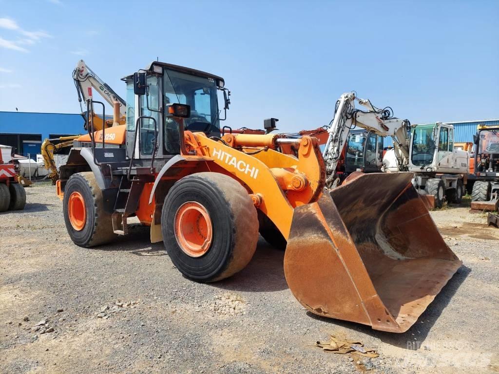Hitachi ZW250 Utovarivači na točkove