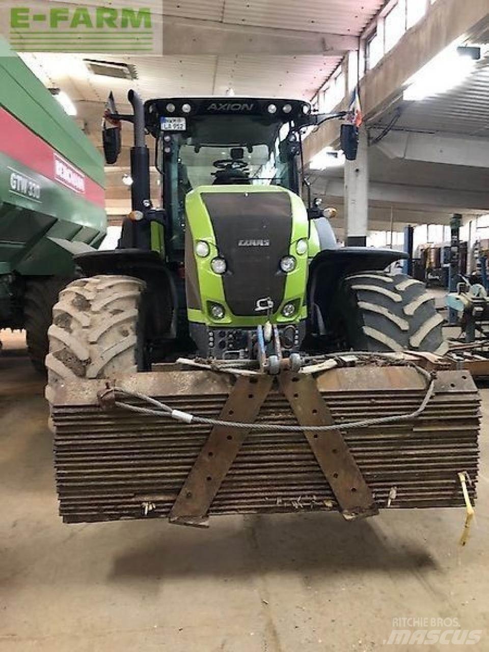 CLAAS axion 950 Traktori