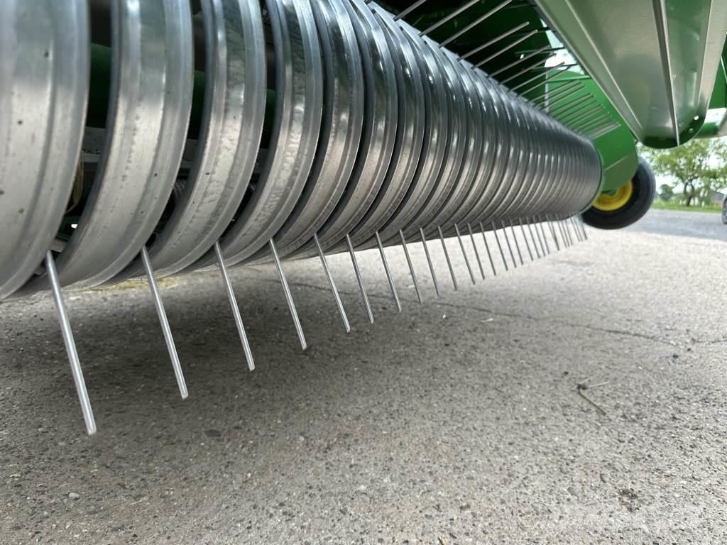 John Deere V461M Prese/balirke za rolo bale