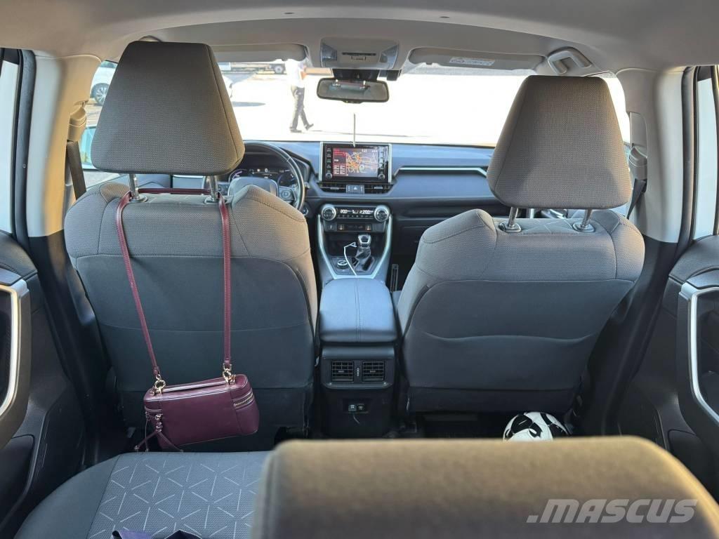 Toyota RAV-4 Automobili