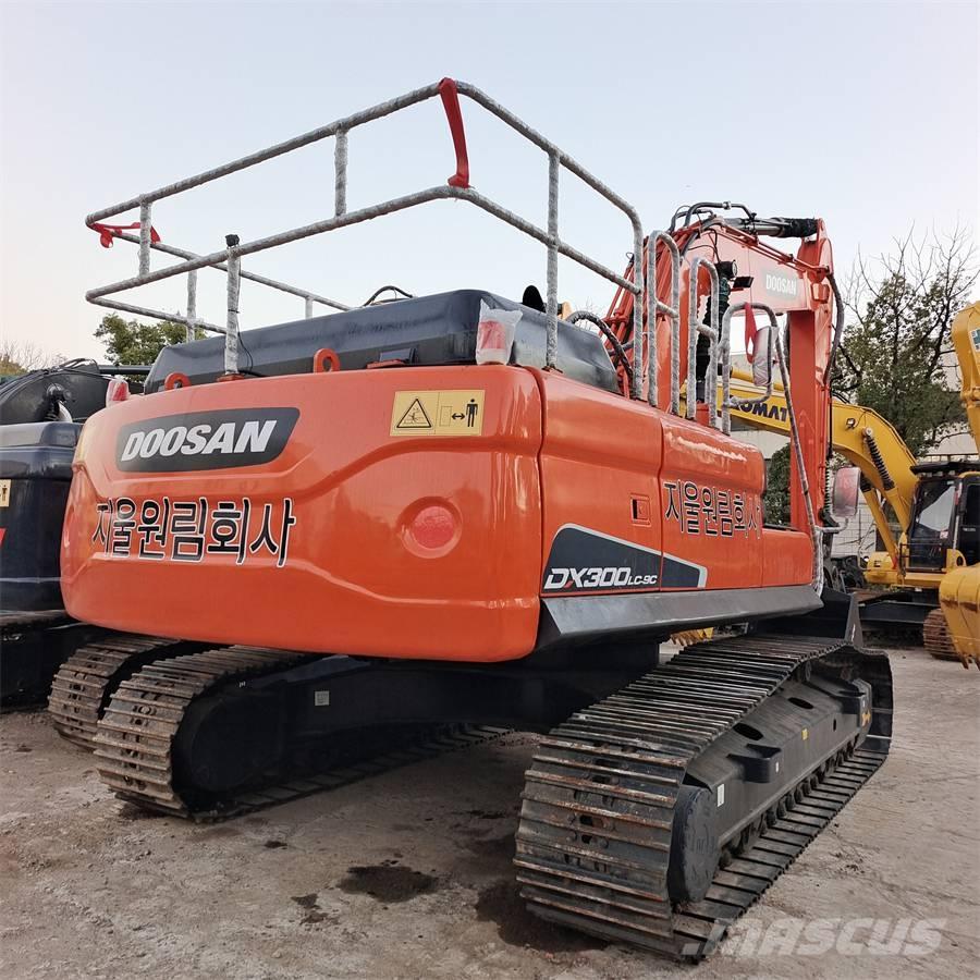 Doosan DX 300 LC Bageri guseničari