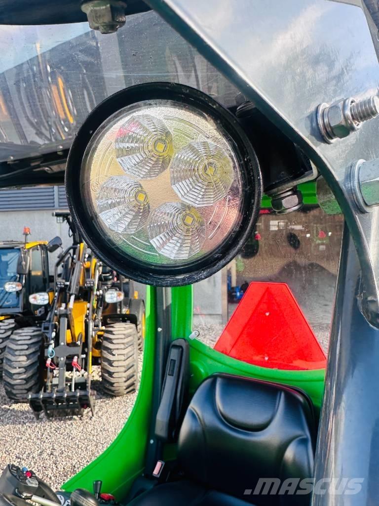 Avant 735 Višenamenski utovarivači