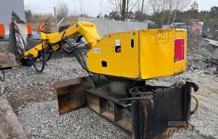 Brokk 330 Bageri guseničari