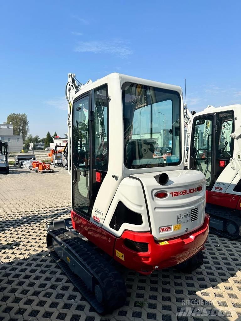 Takeuchi TB 225 V0 Mini bageri < 7t