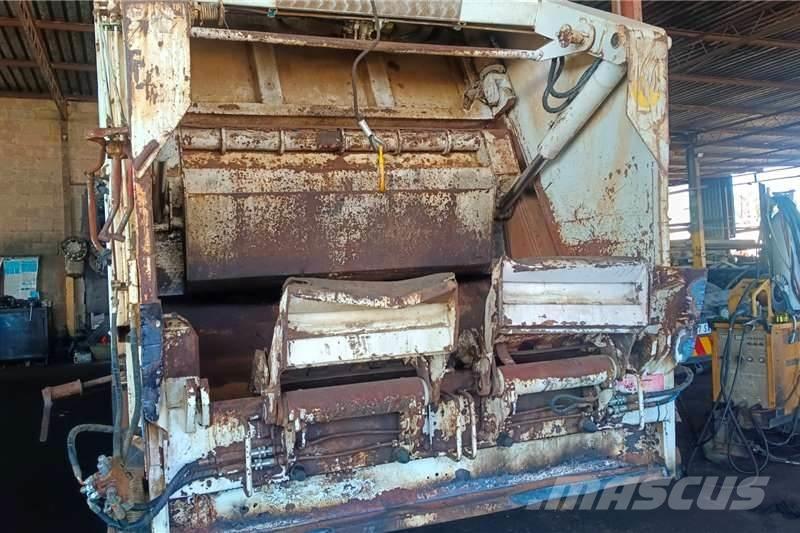 UD Quon 26-370 Ostali kamioni