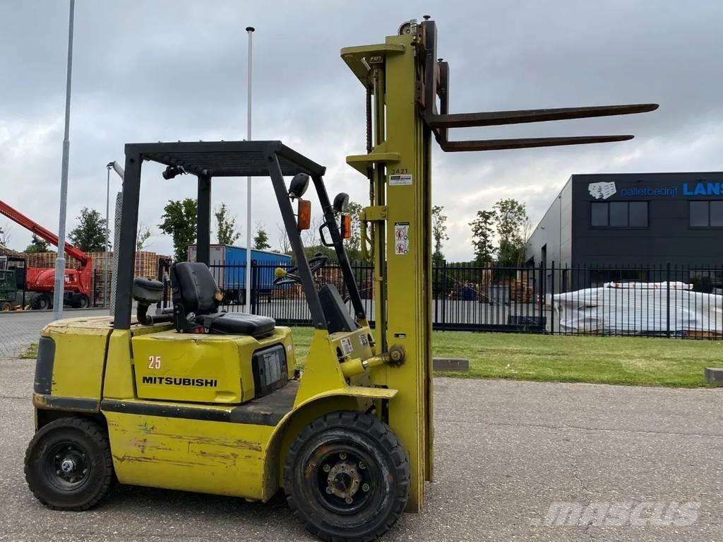 Mitsubishi FD25T Dizelski viljuškari