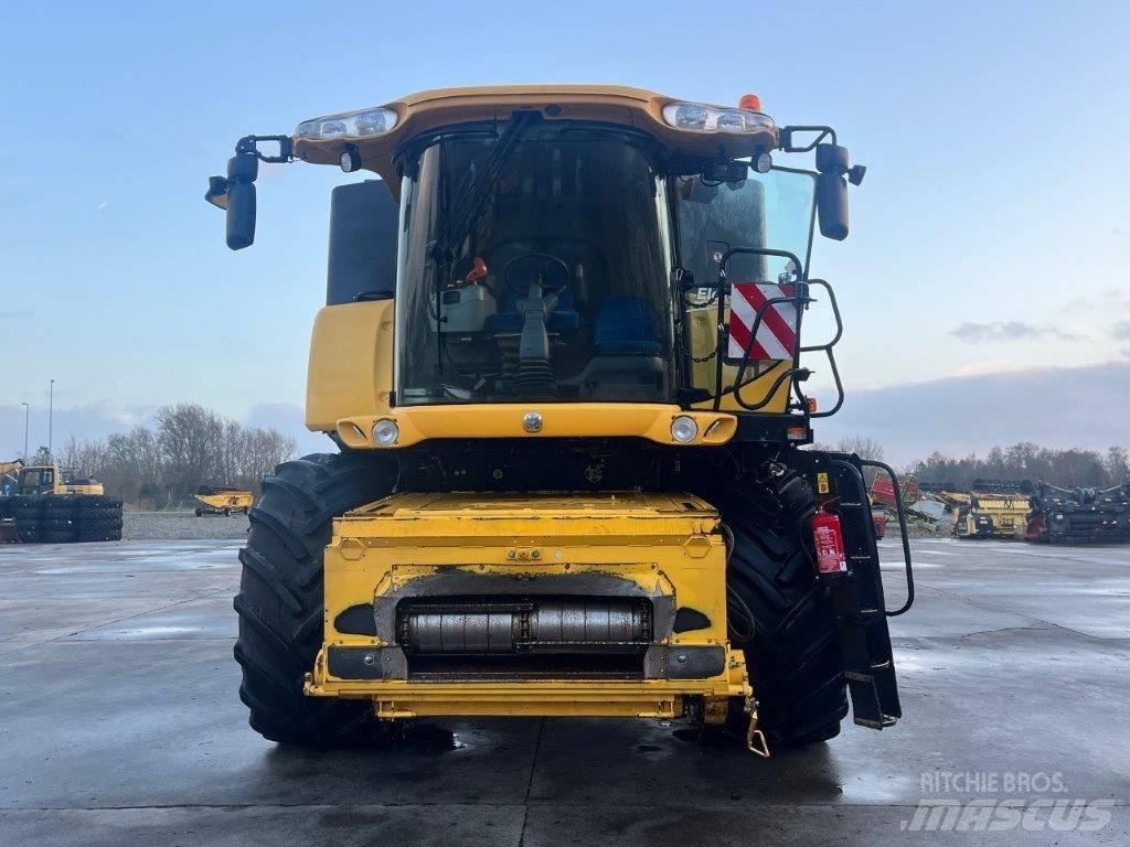 New Holland CR 9080 Kombajni