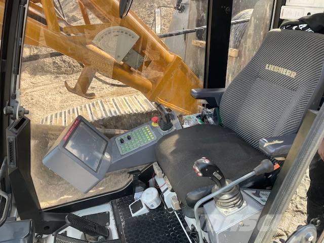 Liebherr HS 8100 HD Polovni dreglajn bager