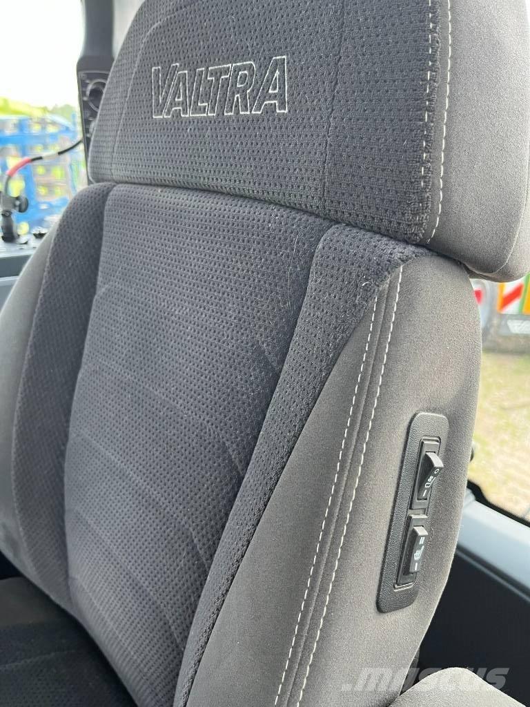 Valtra T 255 V Traktori