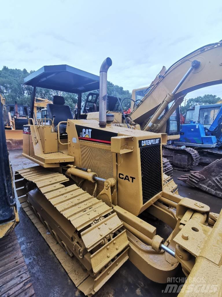 CAT D3C Buldožeri guseničari