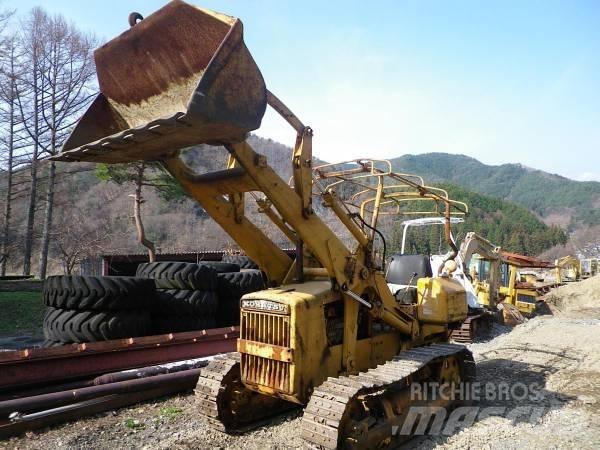 Komatsu D20S-3 Buldožeri guseničari