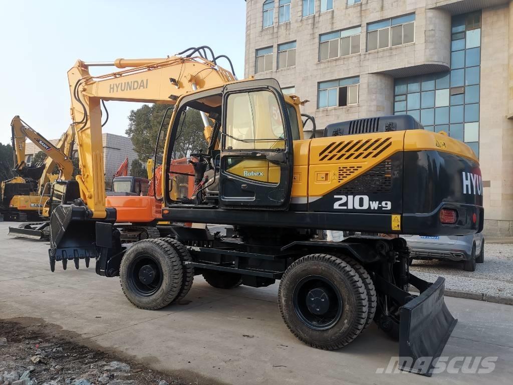 Hyundai R210W-9 Bageri točkaši