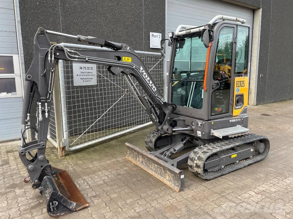 Volvo ECR25 Electric Mini bageri < 7t