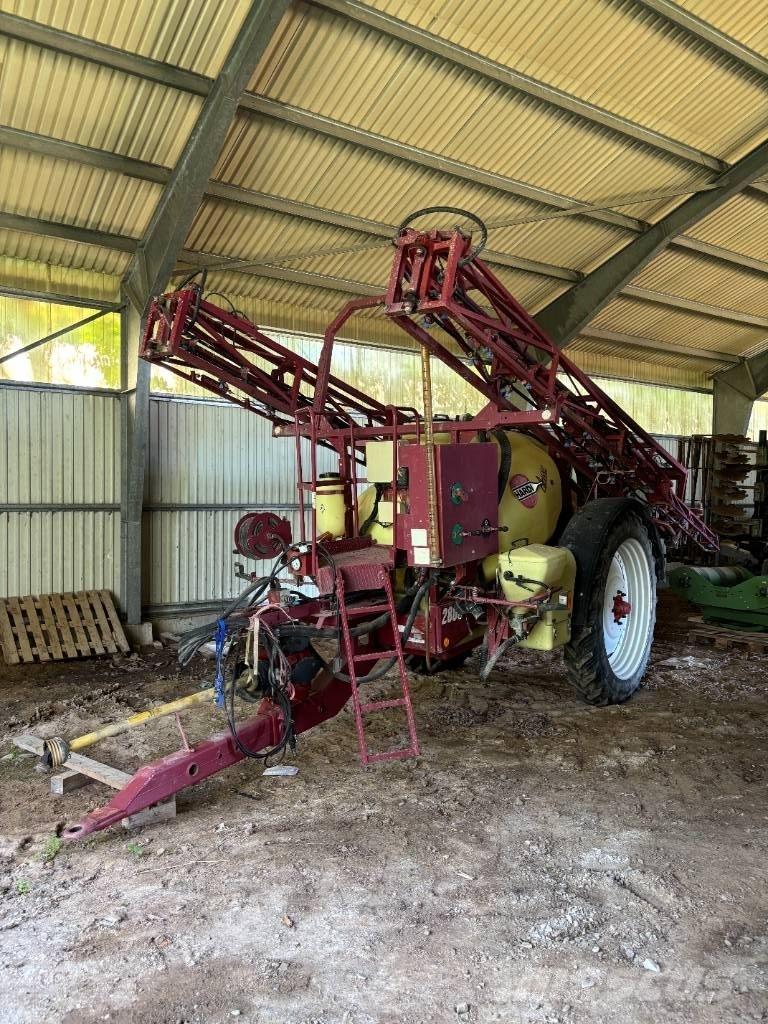 Hardi 2800 Vučene prskalice