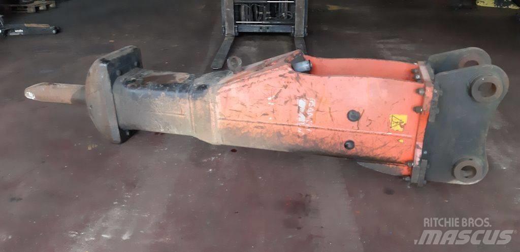 Rammer M 18 Čekići