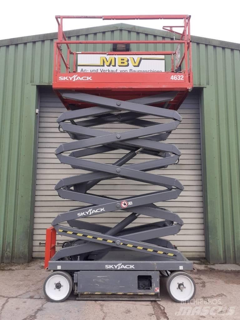 SkyJack SJ III 4632 Makazaste platforme