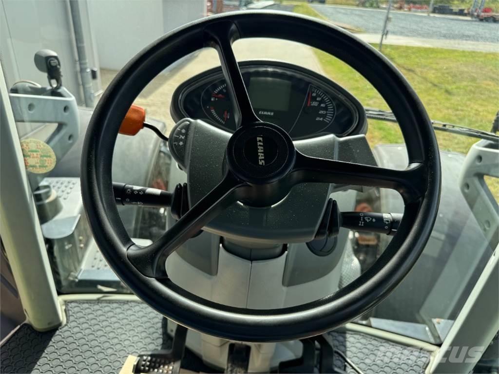 CLAAS Arion 650 Traktori