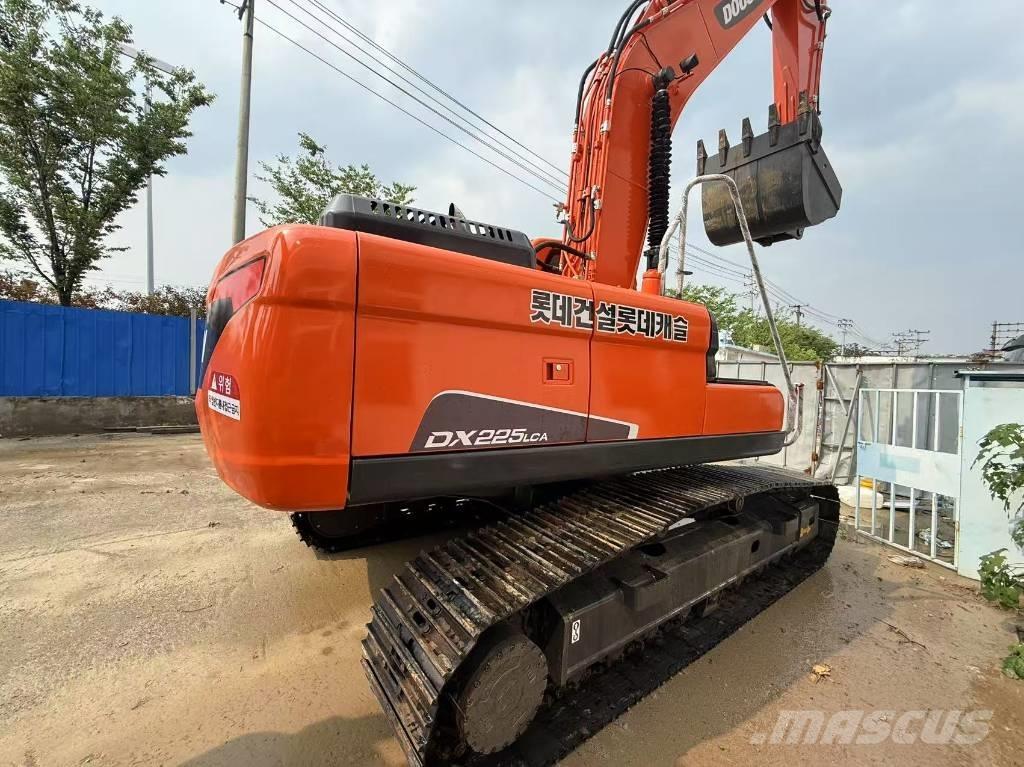 Doosan DX 225 LCA Bageri guseničari