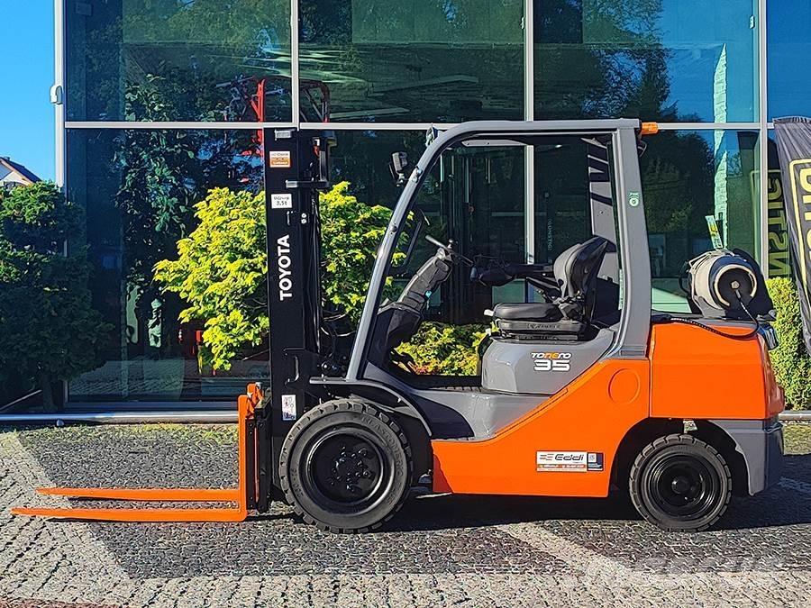 Toyota 02-8FGJF35 Plinski viljuškari