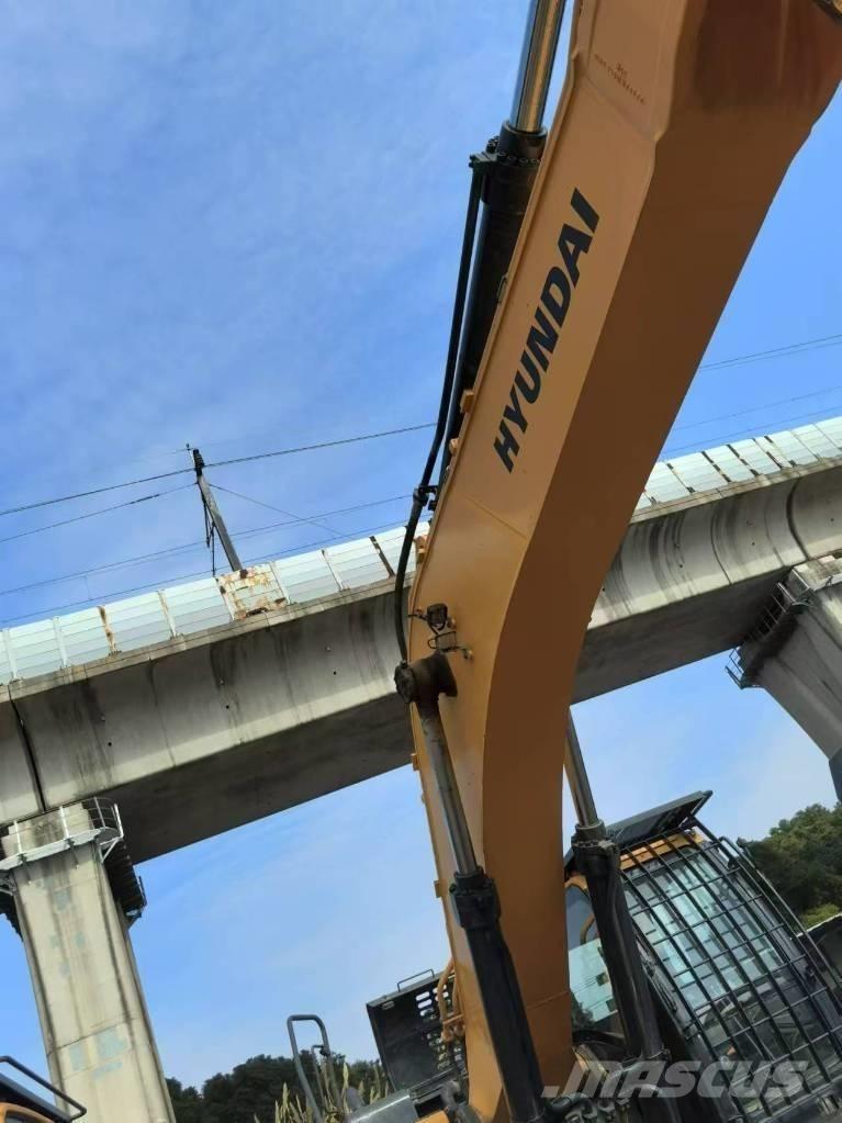 Hyundai 520VS Bageri guseničari