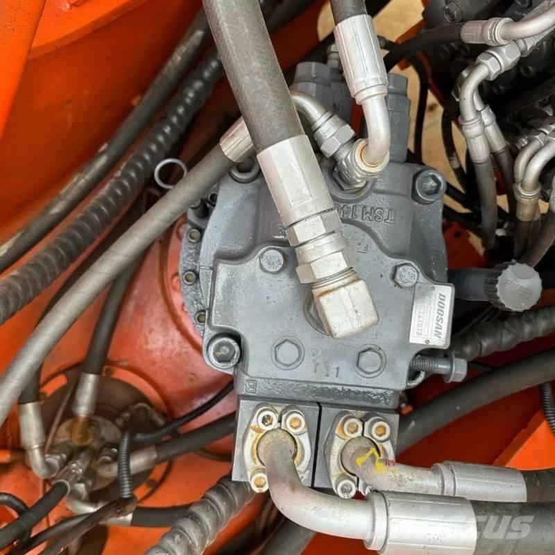 Doosan DX225-9C Bageri guseničari